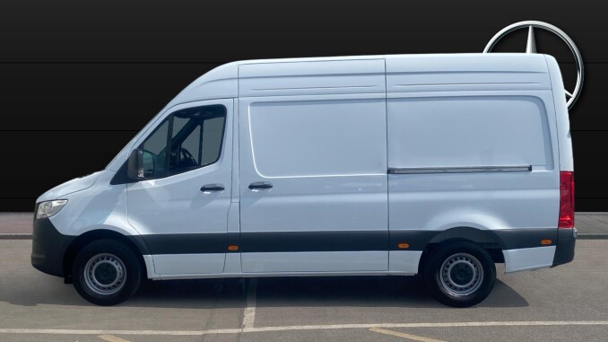 Mercedes-Benz Sprinter 315Cdi L2 Diesel Rwd 3.5t H2 Pro Van 9G-Tronic - Image 5